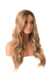 Long wavy wig