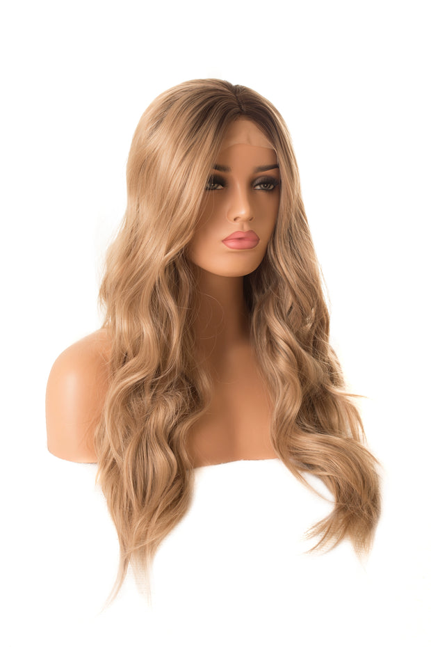 Long wavy wig